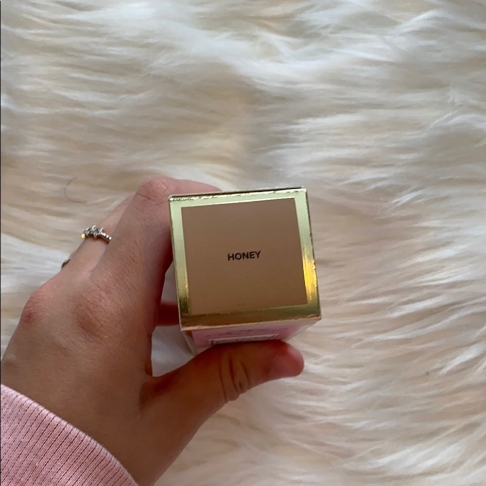 Too Faced Dew You Foundation - Picture 5 of 5